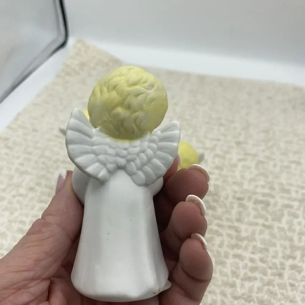 VINTAGE GROUP OF THREE BABY ANGELS, CERAMIC FIGURINES